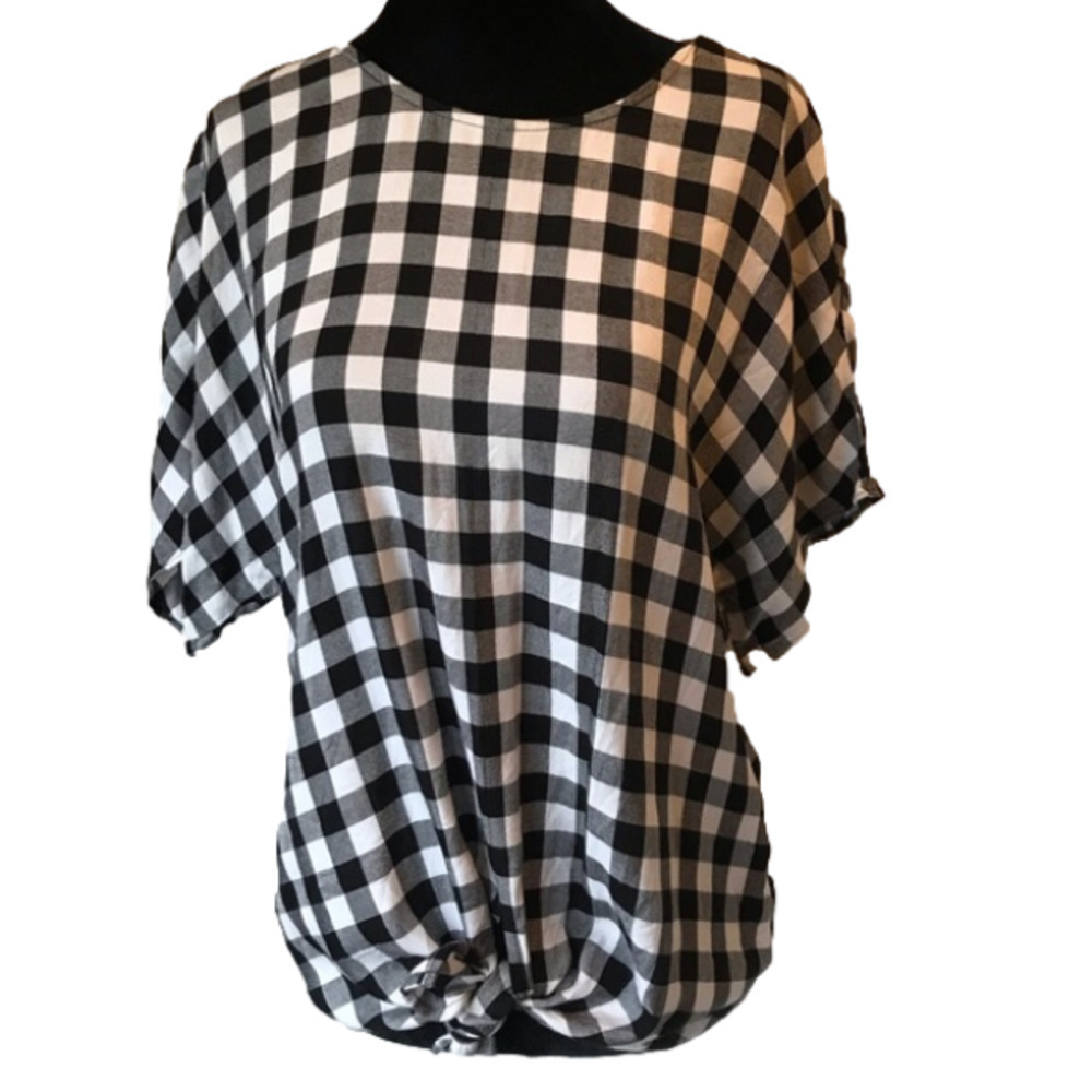 MADEWELL black and white checked shirt with front tie at hem. Size medium.